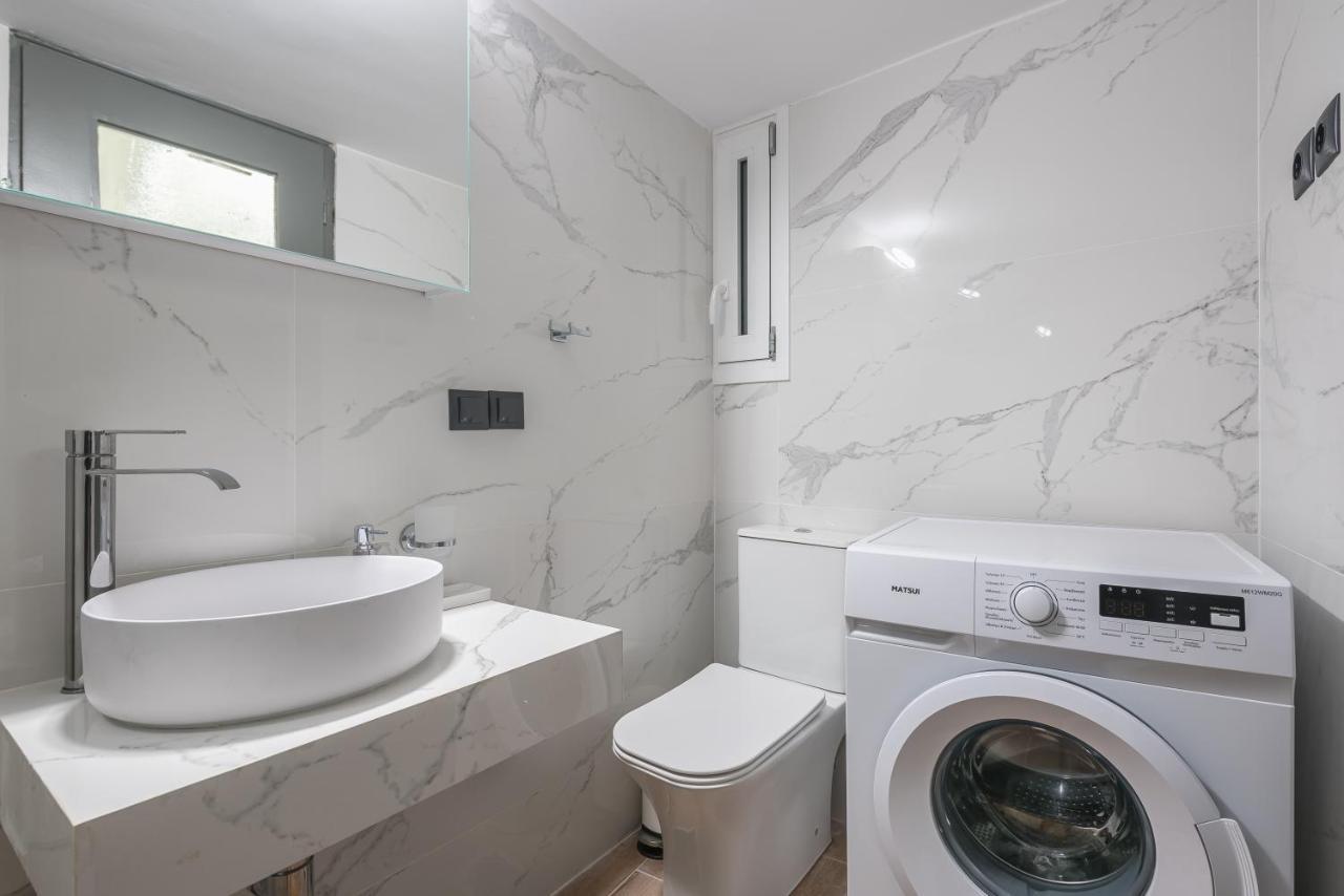 Athens Center Spacious Apartment Екстер'єр фото