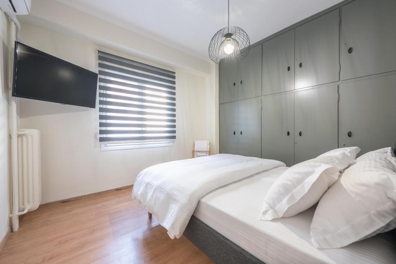 Athens Center Spacious Apartment Екстер'єр фото