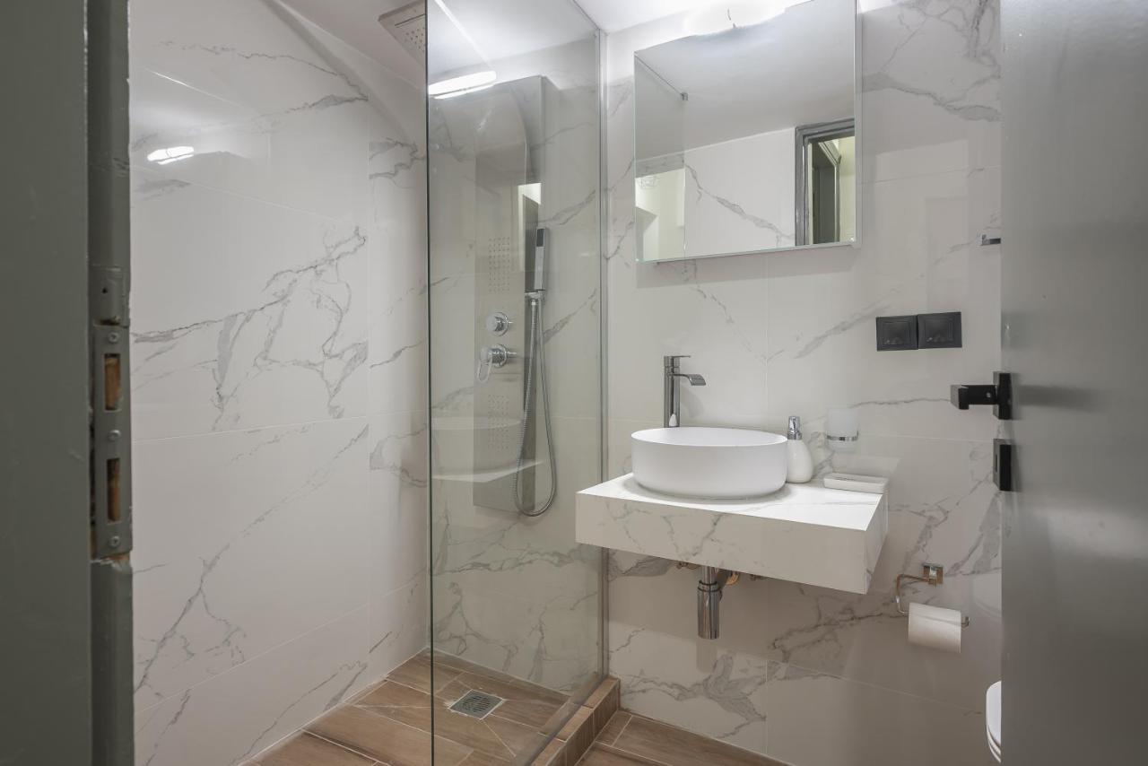 Athens Center Spacious Apartment Екстер'єр фото